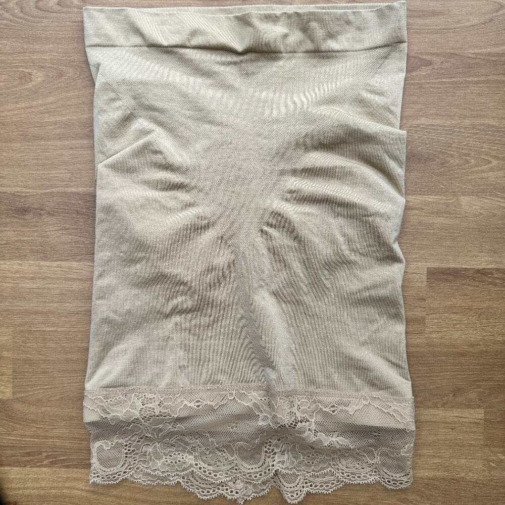 Beige Shapewear Slip Skirt Half Slip Lace Trim Seamless Shaping M/L Under Dress
